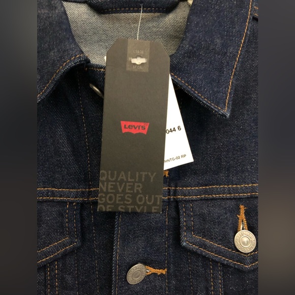 Levi’s Dark Denim Jumpsuit. Size Small. - Picture 4 of 7